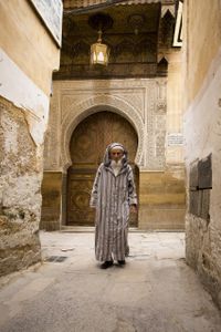 Oude man in de medina van Fez